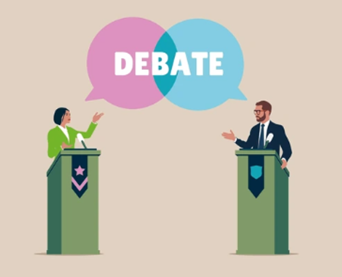 Bilete av to personer som har debatt
